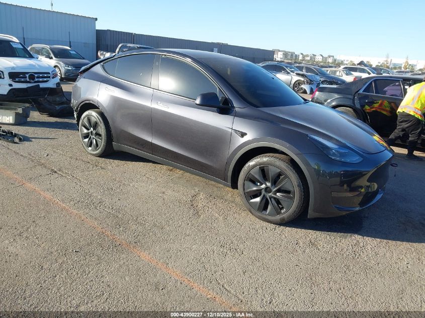 TESLA MODEL Y LONG RANGE DUAL MOTOR ALL-WHEEL DRIVE/RWD