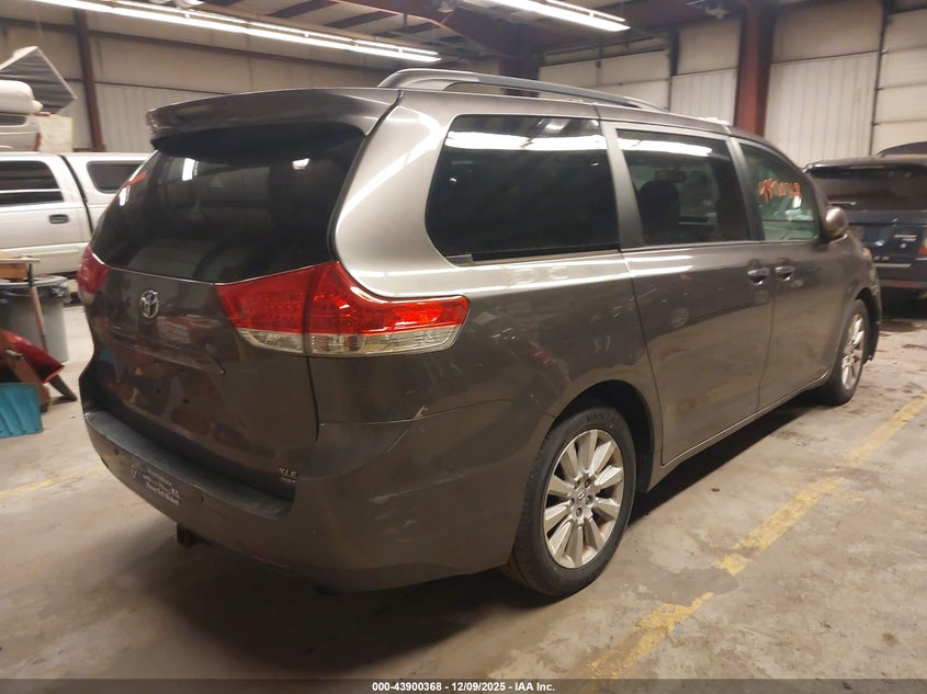 5TDDK3DC4DS066569 2013 TOYOTA SIENNA photo no. 4