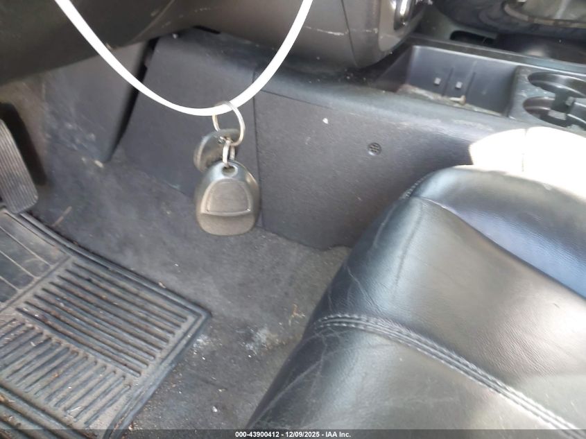 2011 Chevrolet Tahoe Lt VIN: 1GNSCBE05BR244043 Lot: 43900412