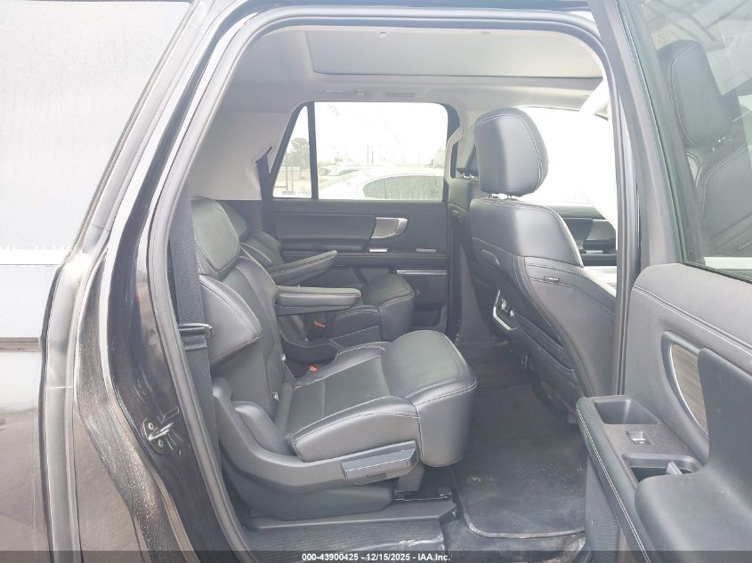 2025 Ford Expedition Platinum Max VIN: 1FMJK1M82SEA21535 Lot: 43900425