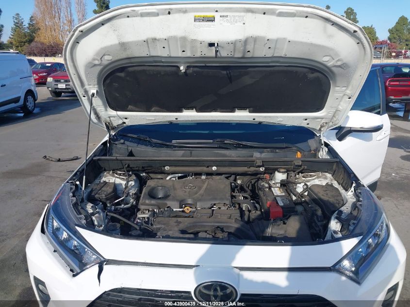 2020 Toyota Rav4 Xle VIN: 2T3P1RFVXLC081240 Lot: 43900439