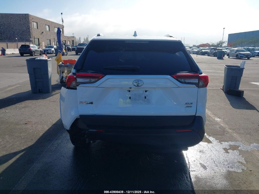 2020 Toyota Rav4 Xle VIN: 2T3P1RFVXLC081240 Lot: 43900439