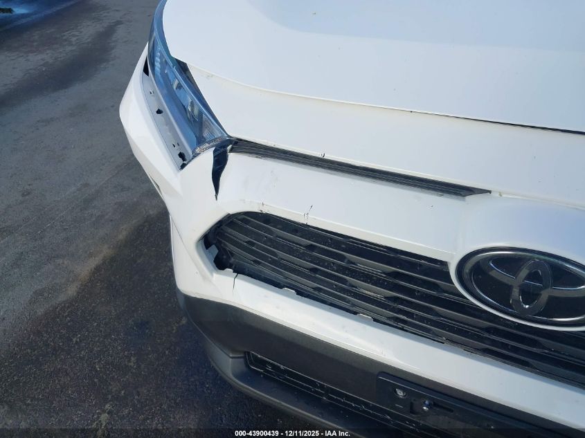 2020 Toyota Rav4 Xle VIN: 2T3P1RFVXLC081240 Lot: 43900439