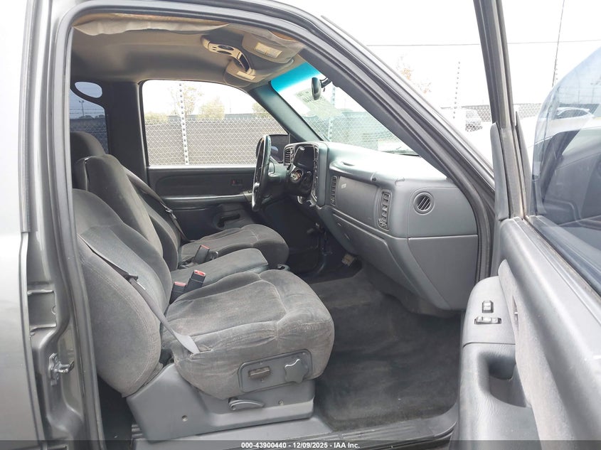 2002 Chevrolet Silverado 1500Hd Ls