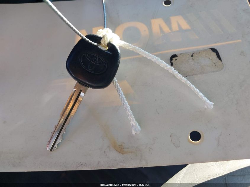 2000 Toyota Sienna Xle VIN: 4T3ZF13C8YU301558 Lot: 43900533