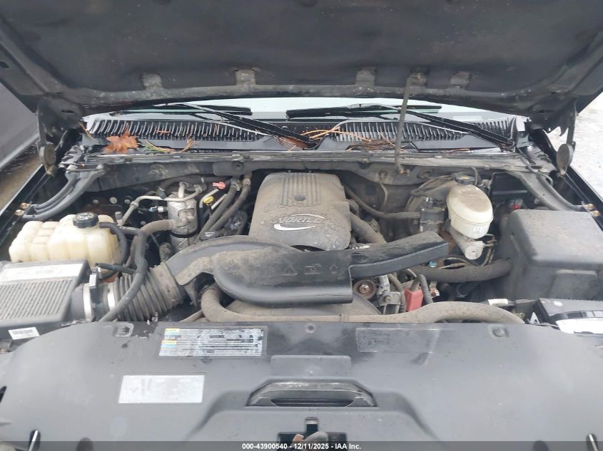 2003 Chevrolet Suburban 1500 Lt VIN: 3GNFK16Z13G303229 Lot: 43900540