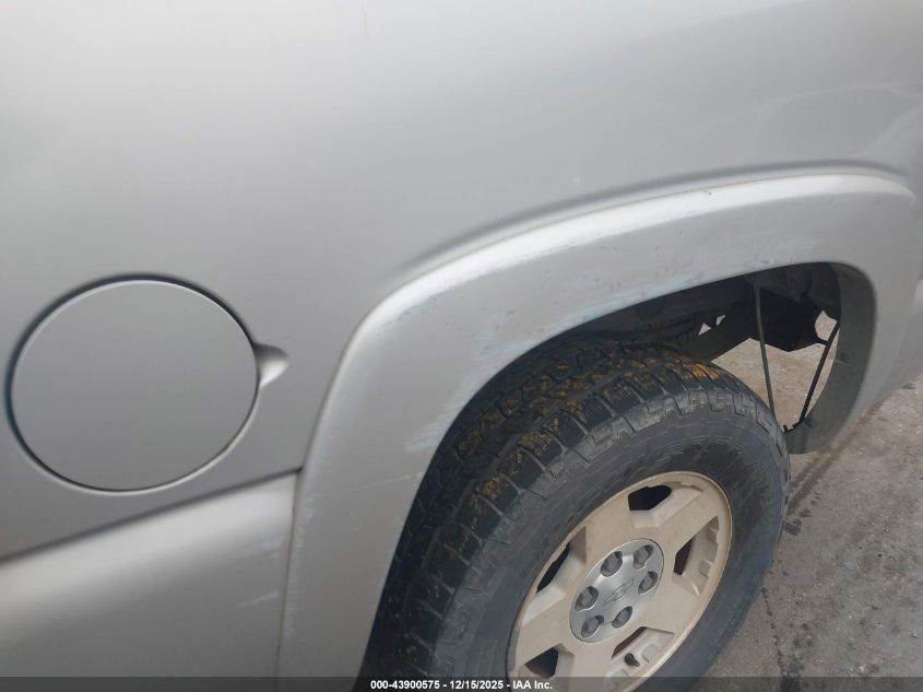 2004 Chevrolet Silverado 1500 Z71 VIN: 2GCEK13T441355386 Lot: 43900575