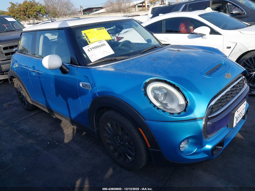 WMWXP7C54H3B94018 MINI HARDTOP Photo 1