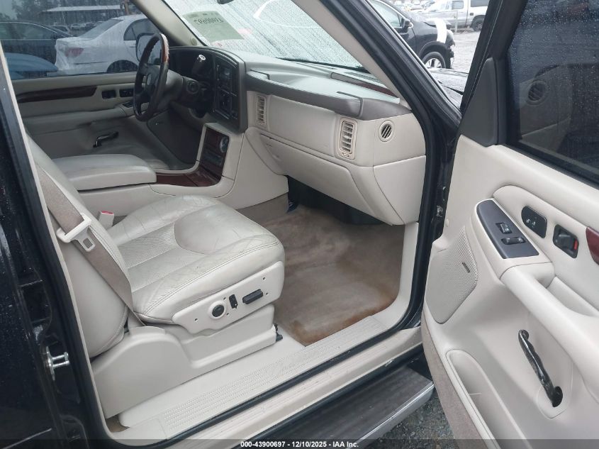 2005 Cadillac Escalade Standard VIN: 1GYEK63N15R220951 Lot: 43900697