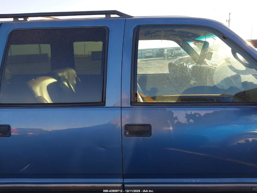 1997 Chevrolet Suburban 1500 VIN: 1GNEC16R3VJ340082 Lot: 43900712