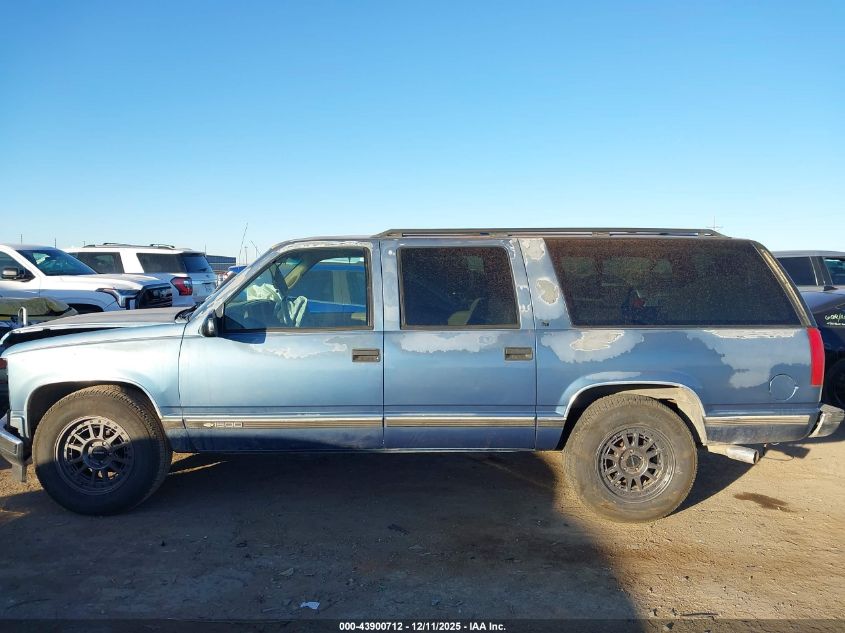 1997 Chevrolet Suburban 1500 VIN: 1GNEC16R3VJ340082 Lot: 43900712
