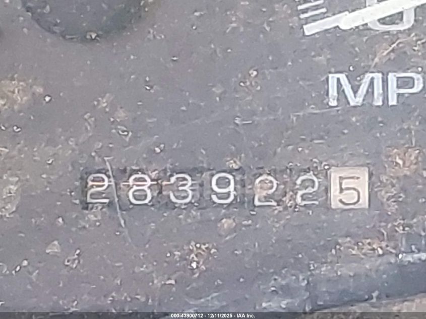 1997 Chevrolet Suburban 1500 VIN: 1GNEC16R3VJ340082 Lot: 43900712