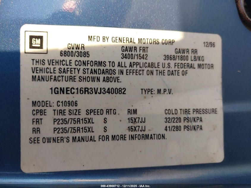 1997 Chevrolet Suburban 1500 VIN: 1GNEC16R3VJ340082 Lot: 43900712