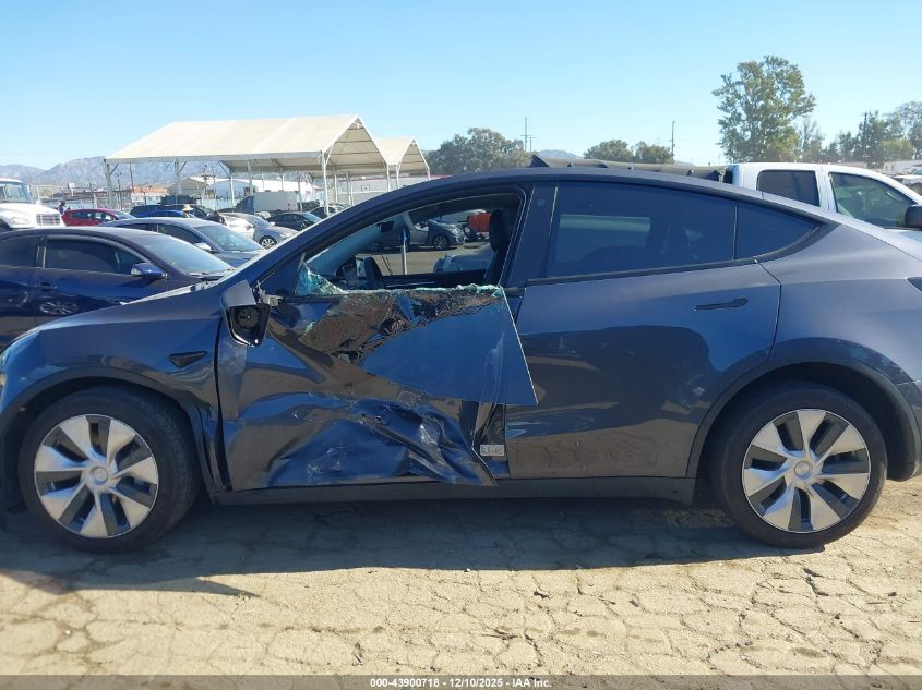 2022 Tesla Model Y Long Range Dual Motor All-Wheel Drive VIN: 7SAYGDEE4NF561954 Lot: 43900718