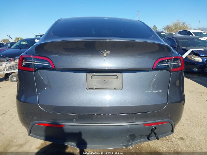 2022 Tesla Model Y Long Range Dual Motor All-Wheel Drive VIN: 7SAYGDEE4NF561954 Lot: 43900718
