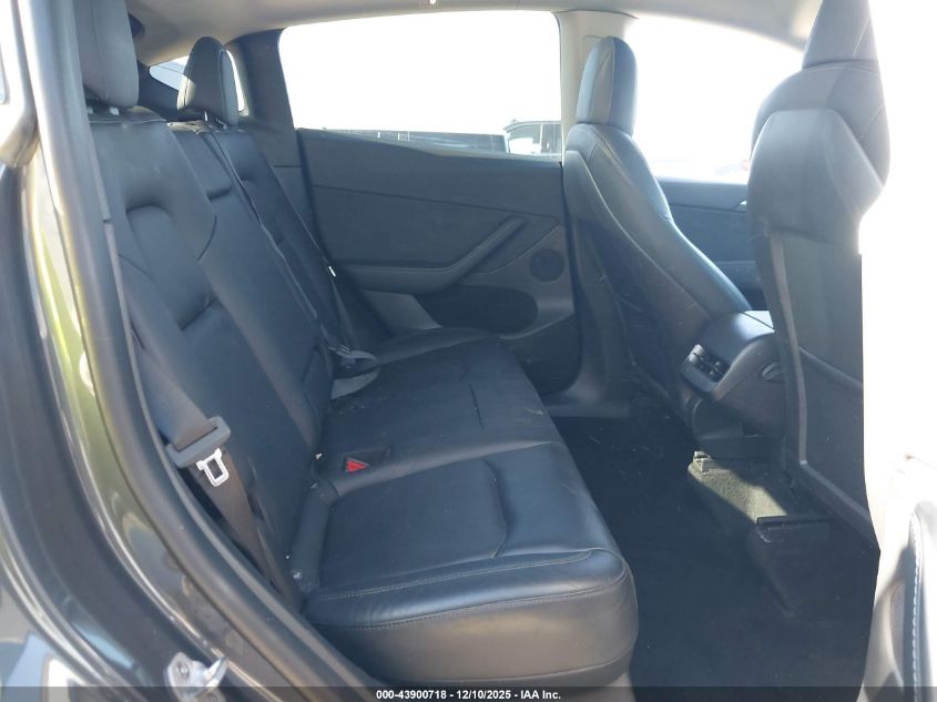 2022 Tesla Model Y Long Range Dual Motor All-Wheel Drive VIN: 7SAYGDEE4NF561954 Lot: 43900718