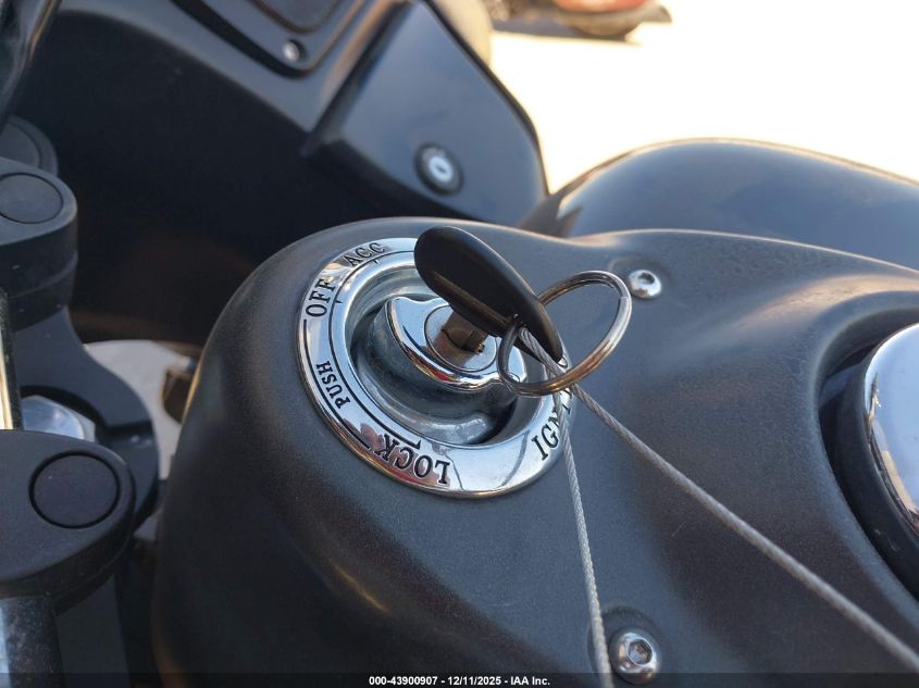 2014 Kawasaki Vn1700 K VIN: JKBVNRK14EA004061 Lot: 43900907