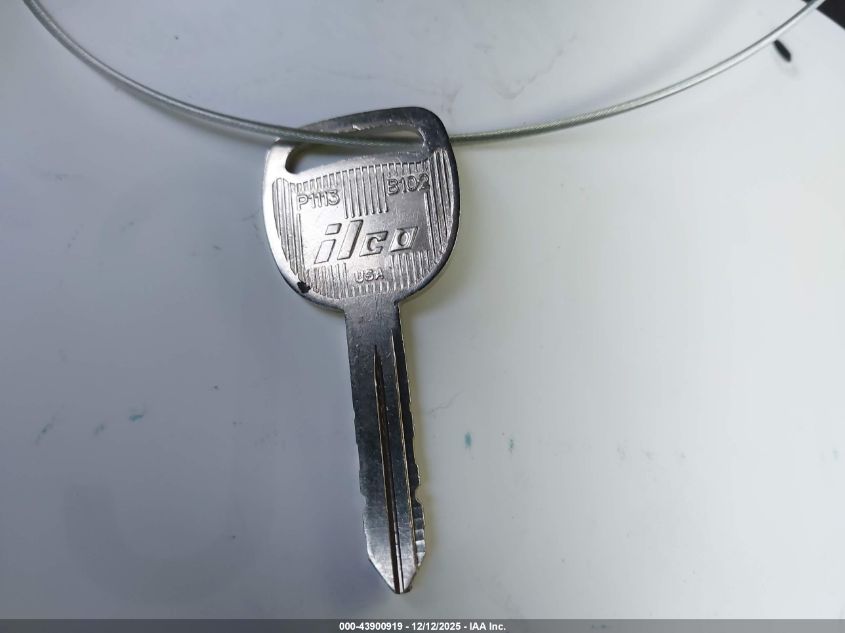 2005 Chevrolet Tahoe Ls VIN: 1GNEC13V25R275325 Lot: 43900919