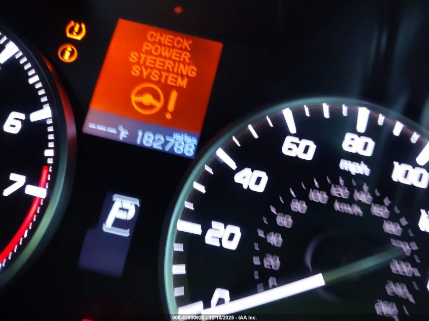 2014 Acura Ilx 2.0L VIN: 19VDE1F38EE010499 Lot: 43900920