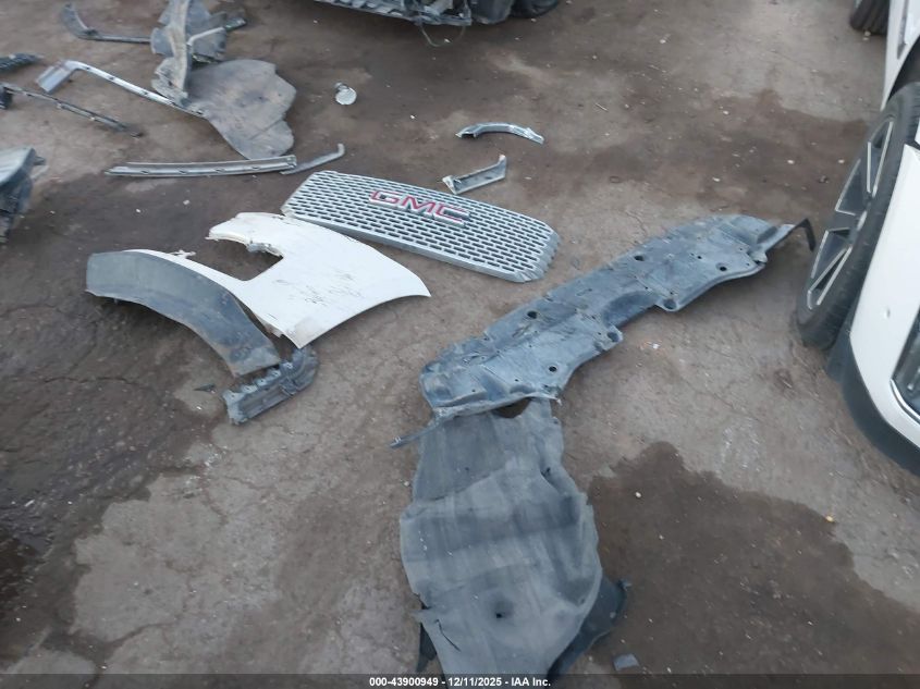 2015 GMC Yukon Xl 1500 Denali VIN: 1GKS1JKJ0FR670416 Lot: 43900949