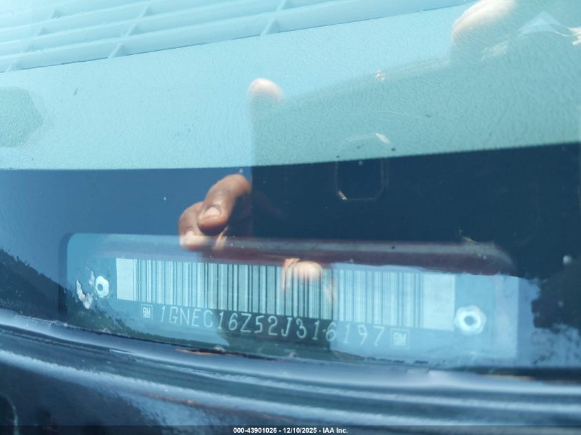 2002 Chevrolet Suburban 1500 Lt VIN: 1GNEC16Z52J316197 Lot: 43901026