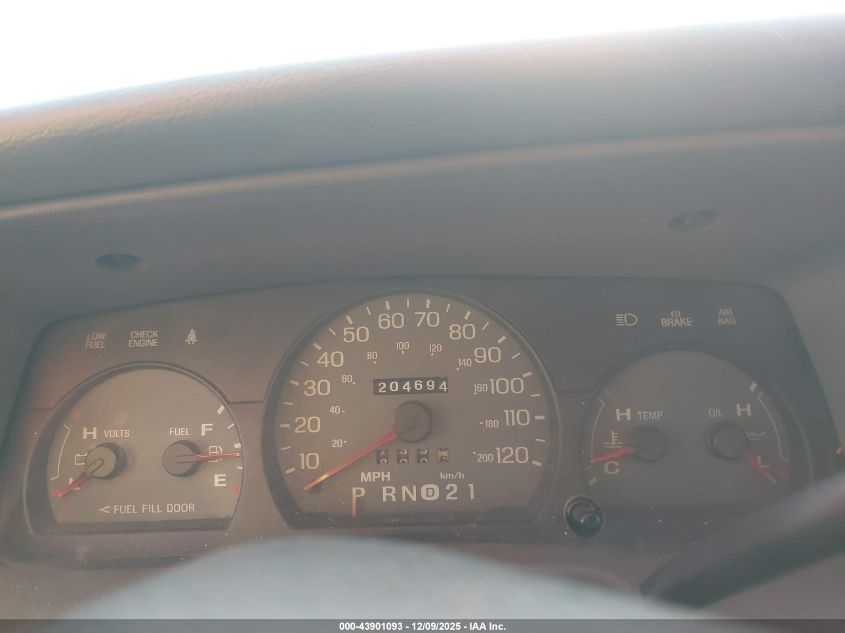 2002 Mercury Grand Marquis Ls VIN: 2MEFM75W22X617584 Lot: 43901093