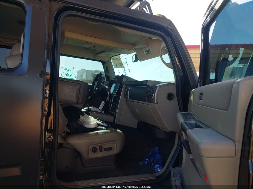 5GRGN23U83H148895 2003 HUMMER H2 photo no. 5