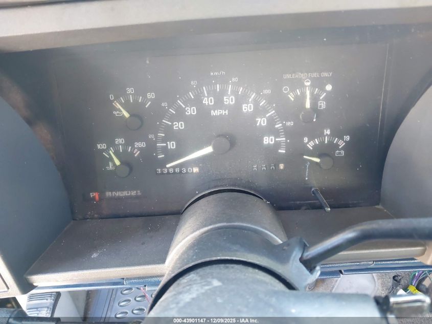 1993 Chevrolet Gmt-400 C1500 VIN: 2GCEC19K7P1163847 Lot: 43901147