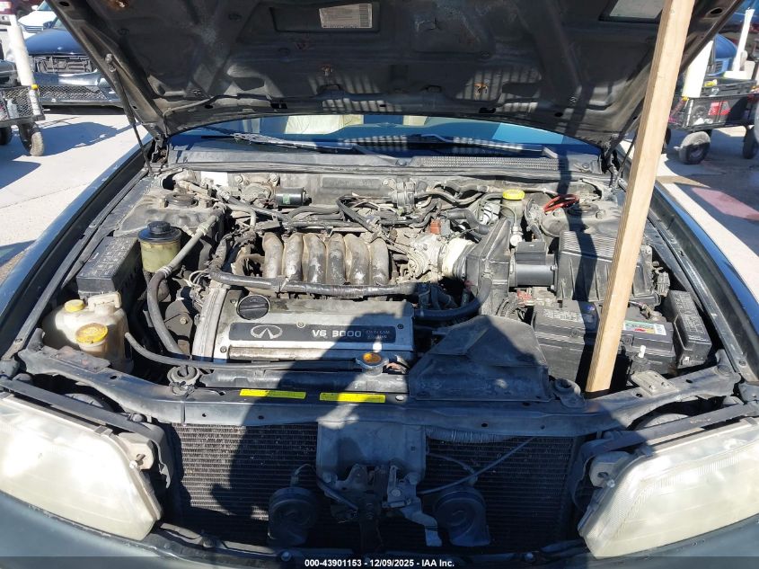 1999 Infiniti I30 Limited/Standard/Touring VIN: JNKCA21A8XT758902 Lot: 43901153