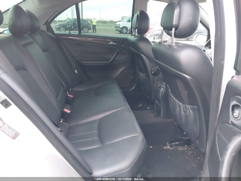 2005 Mercedes-Benz C 240 Luxury VIN: WDBRF61J55A675892 Lot: 43901216