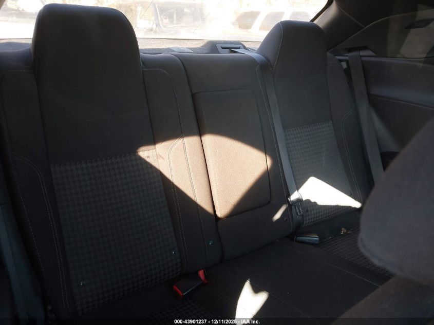 2015 Dodge Challenger Sxt VIN: 2C3CDZAG0FH843058 Lot: 43901237