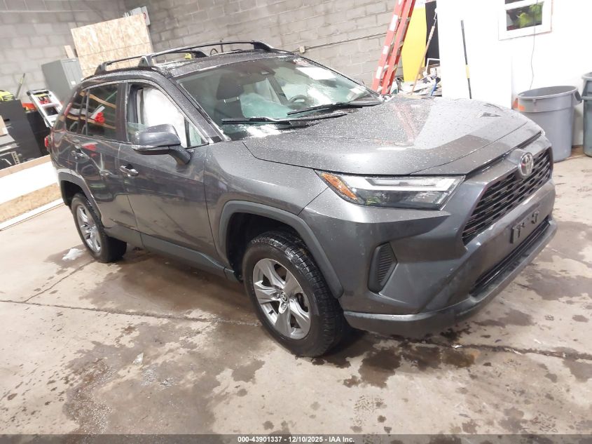 TOYOTA RAV4 XLE