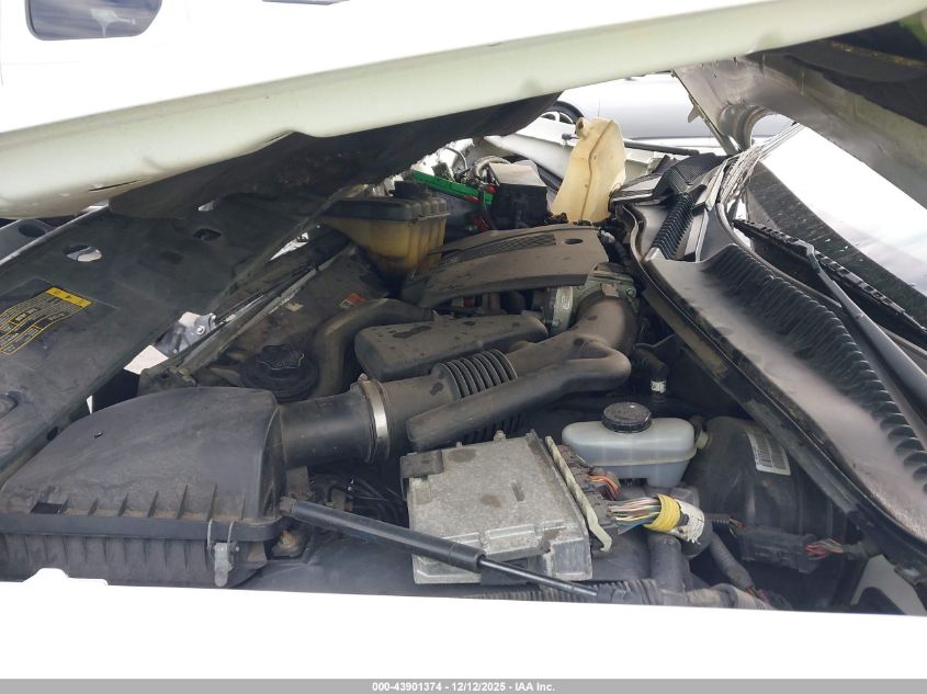 2008 Lincoln Town Car Signature Limited VIN: 2LNHM82V18X636742 Lot: 43901374