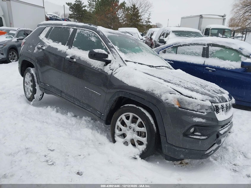 2024 Jeep Compass Latitude Lux Fwd