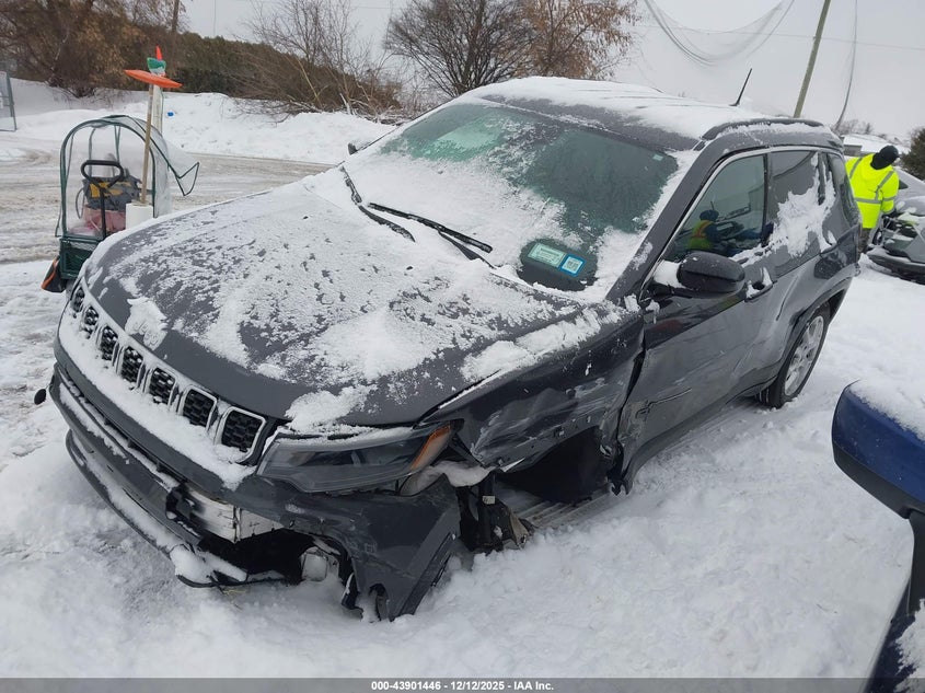 2024 Jeep Compass Latitude Lux Fwd