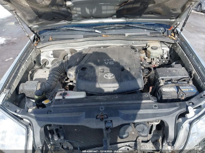 2004 Toyota 4Runner Sr5 Sport V6 VIN: JTEBU14R440045374 Lot: 43901447