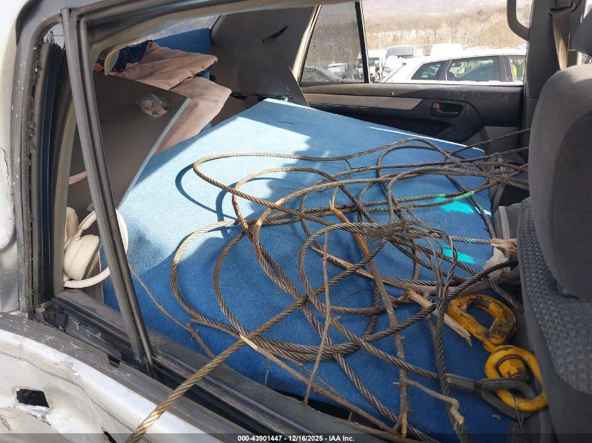 2004 Toyota 4Runner Sr5 Sport V6 VIN: JTEBU14R440045374 Lot: 43901447