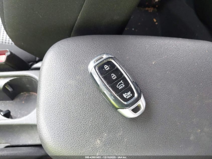 2020 Hyundai Kona Sel VIN: KM8K22AA1LU526751 Lot: 43901451