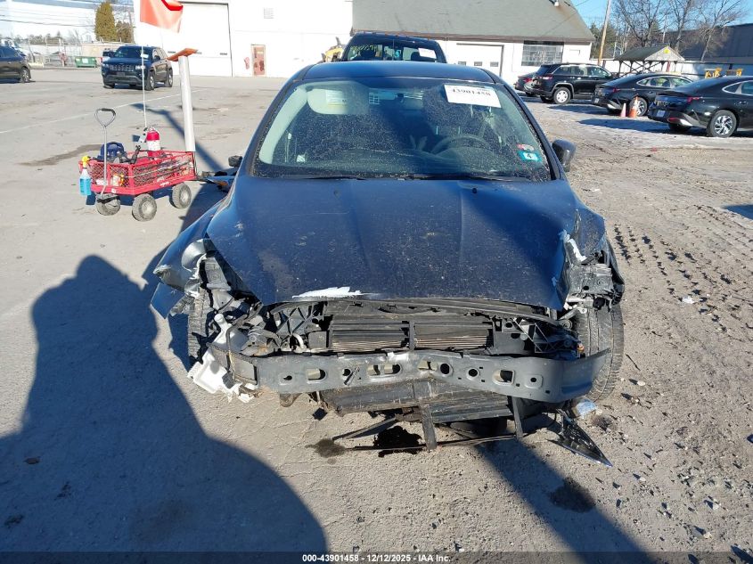 2017 Ford Focus Se VIN: 1FADP3K22HL261742 Lot: 43901458