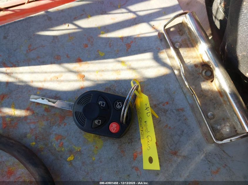 2017 Ford Focus Se VIN: 1FADP3K22HL261742 Lot: 43901458