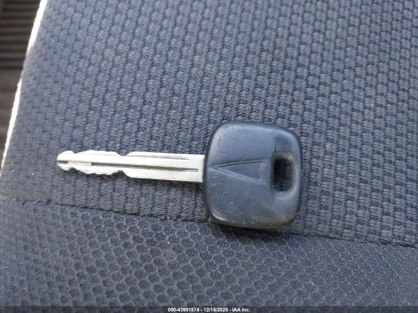 2008 Pontiac Vibe VIN: 5Y2SL65898Z412832 Lot: 43901574