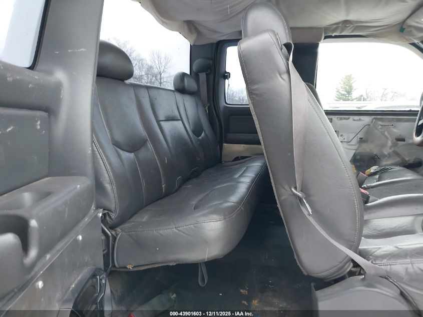 2004 Chevrolet Silverado 2500Hd VIN: 1GCHC29U94E260482 Lot: 43901603