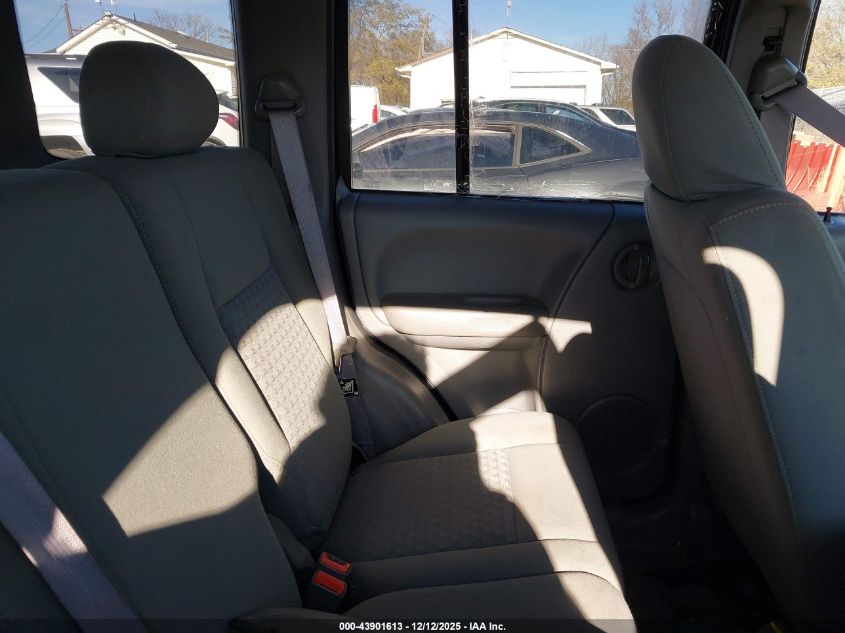 2006 Jeep Liberty Sport VIN: 1J4GK48K46W268328 Lot: 43901613