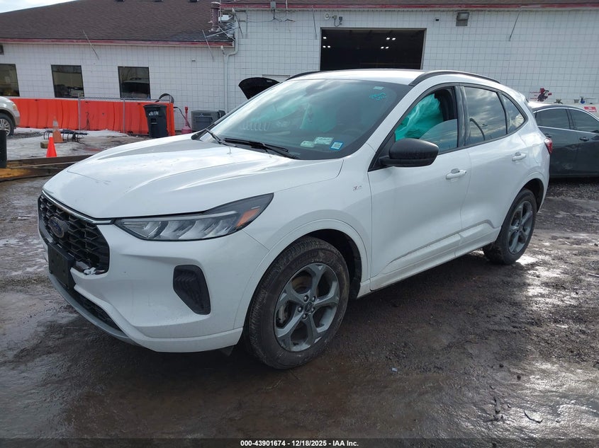 2023 Ford Escape St-Line