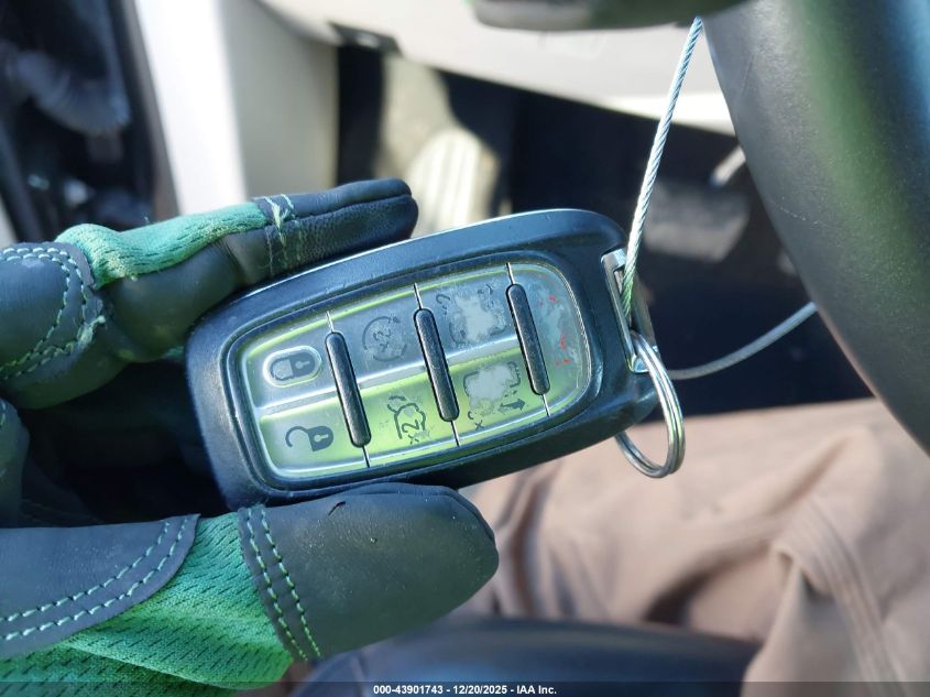 2017 Chrysler Pacifica Touring-L VIN: 2C4RC1BG7HR712294 Lot: 43901743