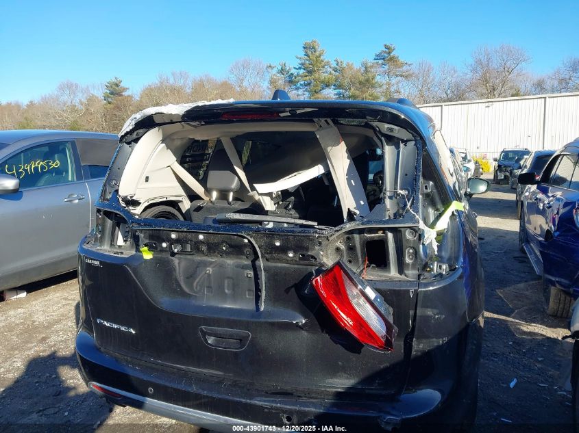 2017 Chrysler Pacifica Touring-L VIN: 2C4RC1BG7HR712294 Lot: 43901743