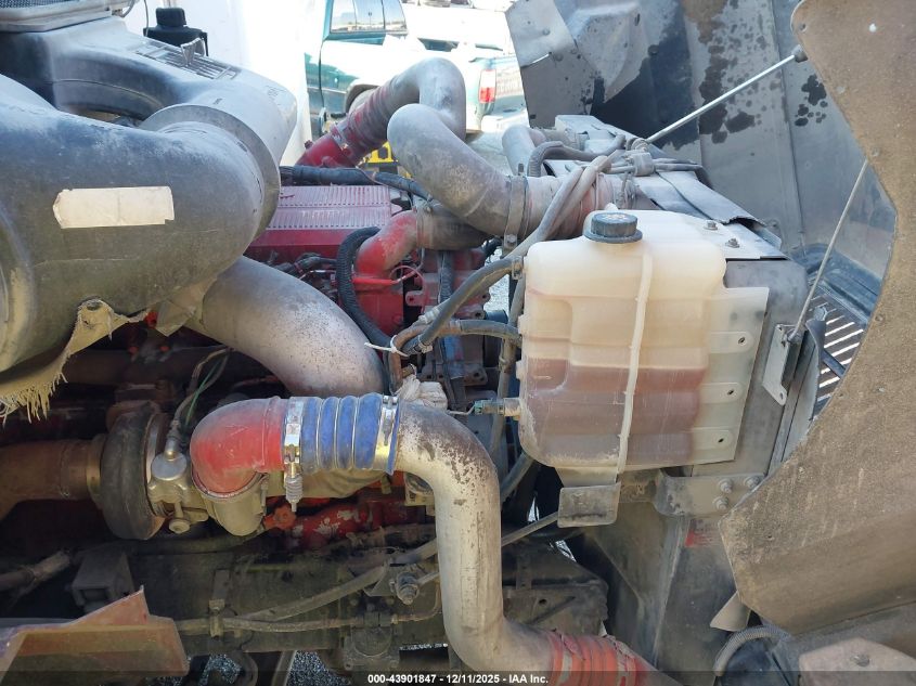 2006 International 9400 9400I VIN: 2HSCNAPR56C214354 Lot: 43901847