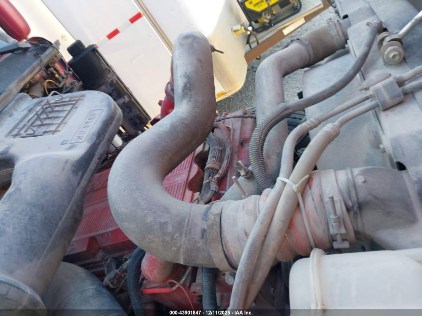 2006 International 9400 9400I VIN: 2HSCNAPR56C214354 Lot: 43901847