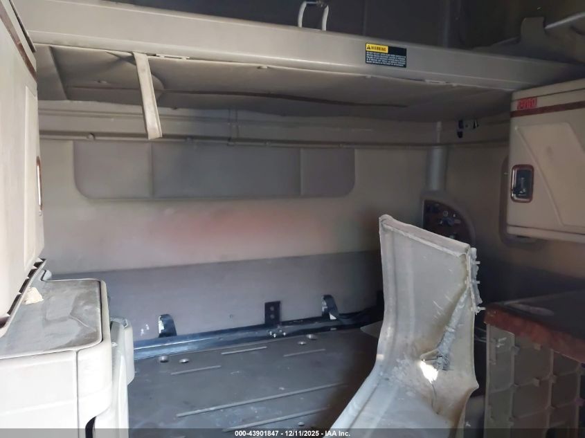 2006 International 9400 9400I VIN: 2HSCNAPR56C214354 Lot: 43901847