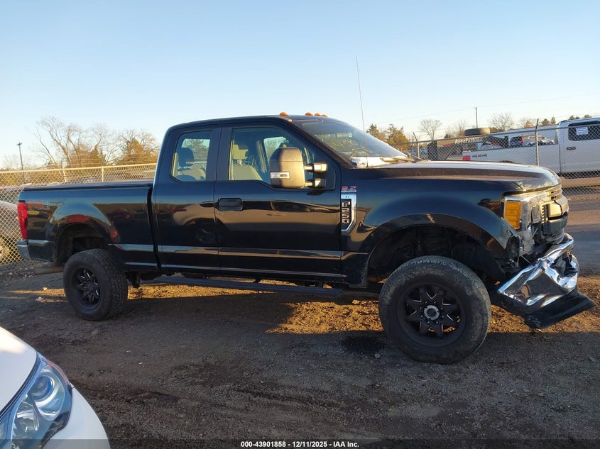 1FT7X2B63HEB83626 2017 FORD F250 photo no. 13